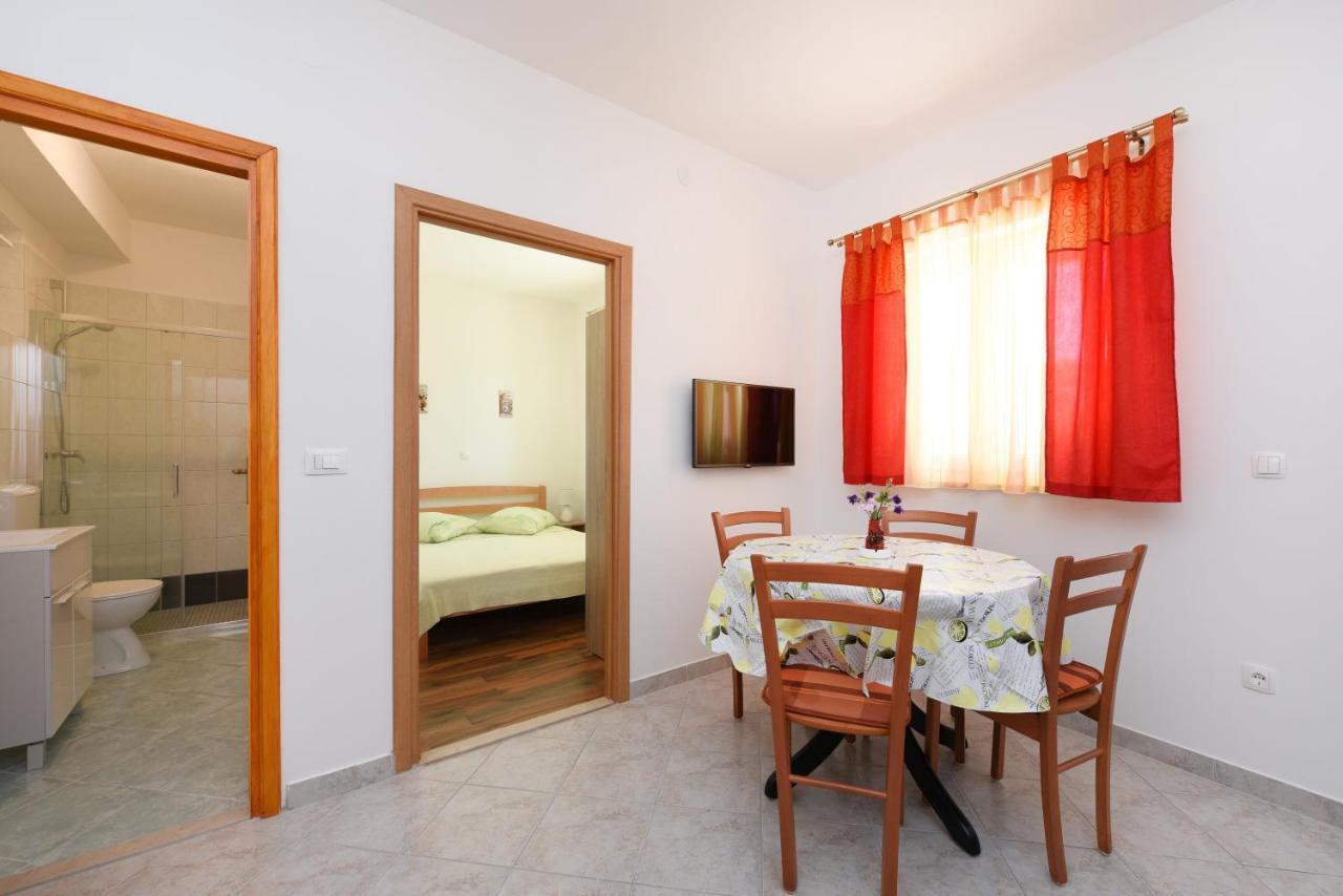 Apartments Sime Petrčane Kültér fotó