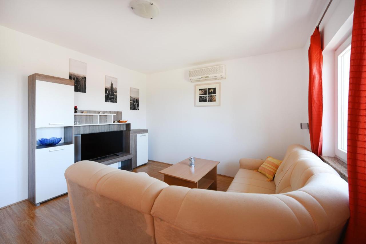 Apartments Sime Petrčane Kültér fotó